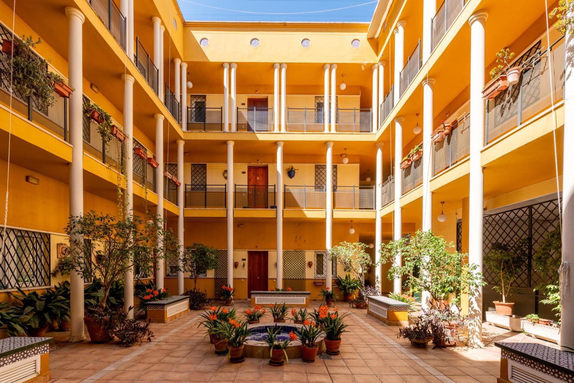 San Vicente-Museo Apartamento セビリア エクステリア 写真